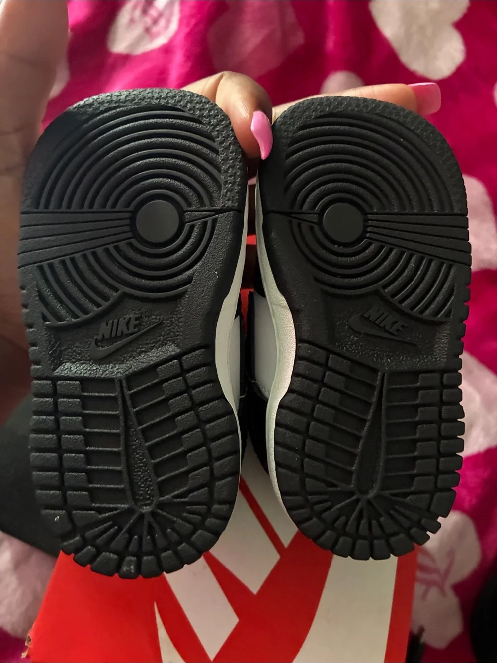 Nike Kids Black and White Low-Top Sneakers with Strap